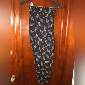 Full length legging with leopard cat design(Torrid)